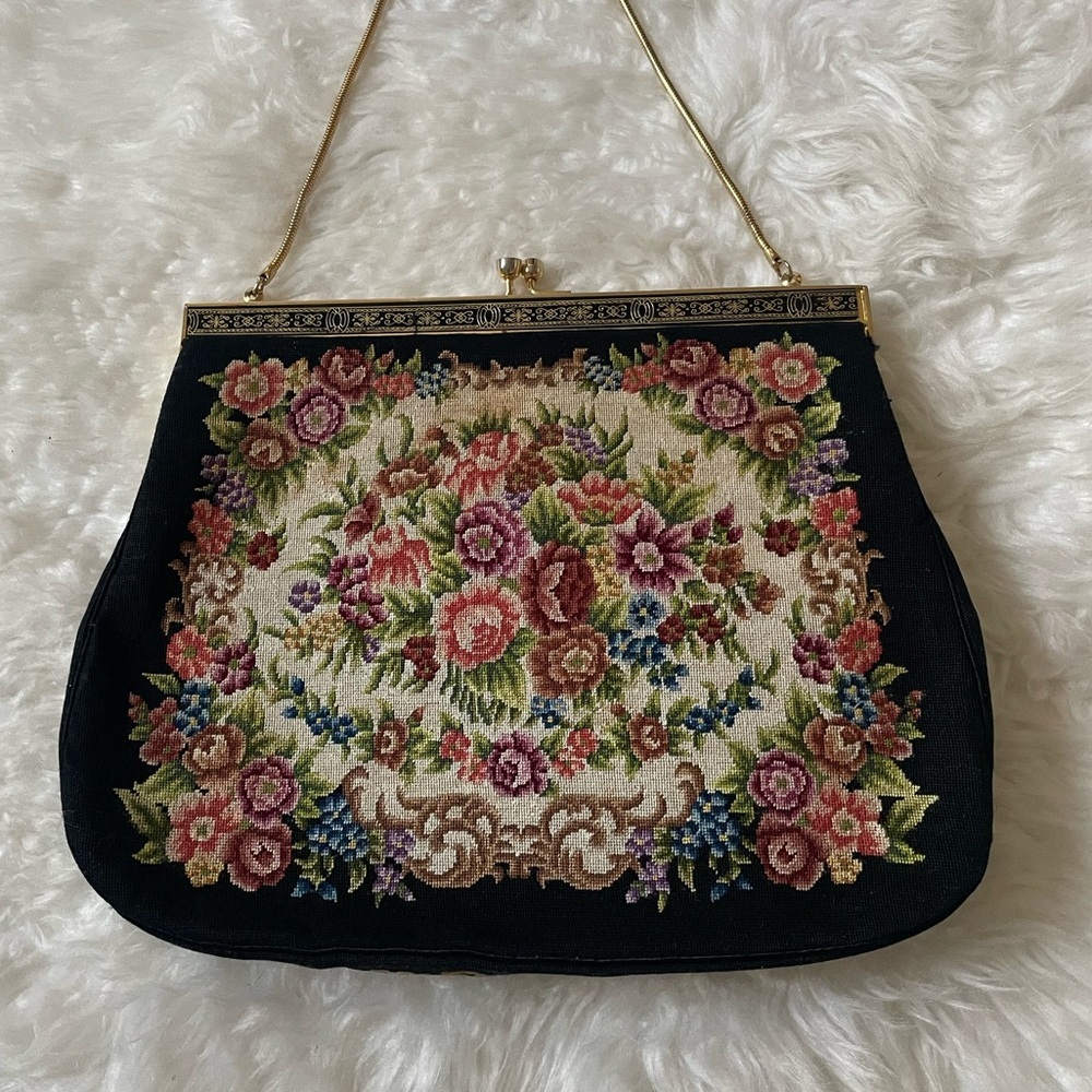 VINTAGE VICTORIAN TAPESTRY CLUTCH - Picture 2 of 11